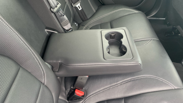 Jaguar XE 2.0 D200 R-Dynamic SE 4dr Auto Diesel Saloon